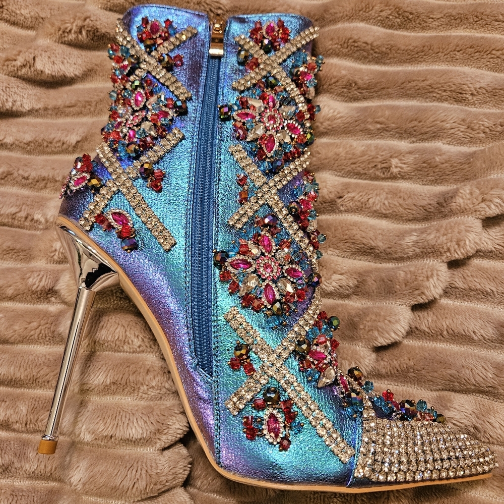 AZALEA WANG CRISP MULTI SIZE 8 - Picture 2 of 11